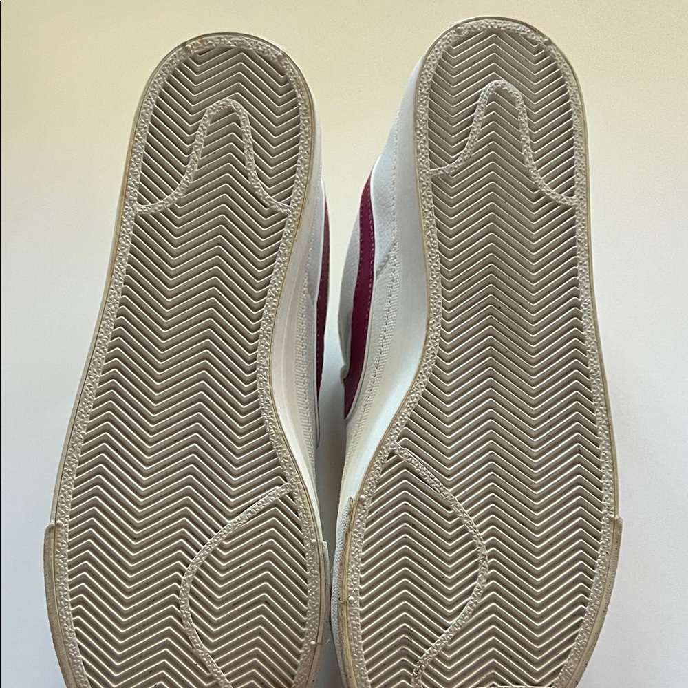 Nike Women's White and Maroon Sneakers - Picture 6 of 7